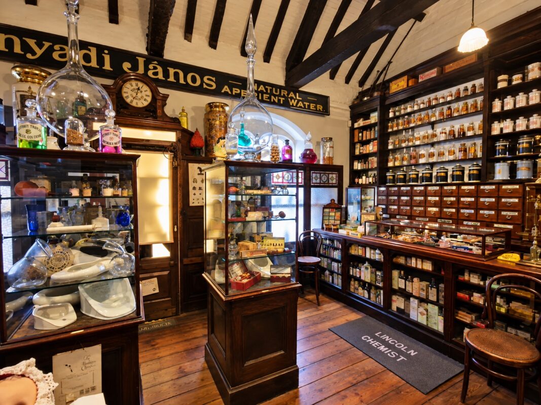 Norwich Museum's ancient pharmacy and its...