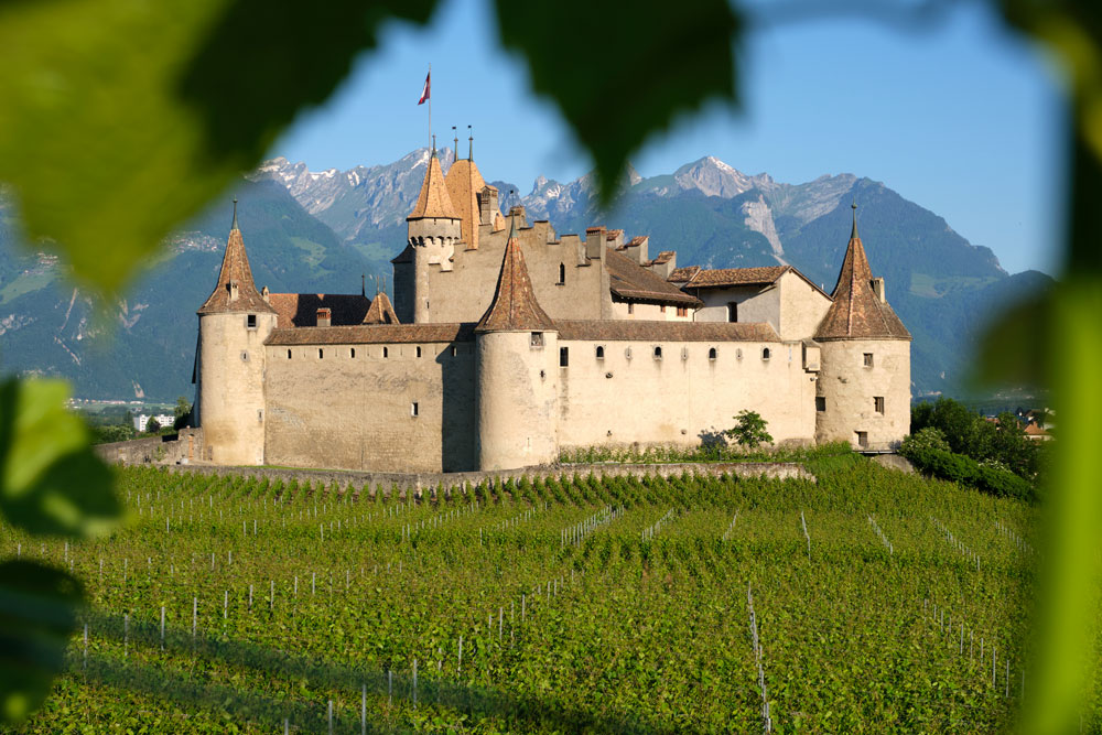 Impressive-castles-come-no-more-imposing-than-Château-d'Aigle-(photo-Switzerland-Tourism)